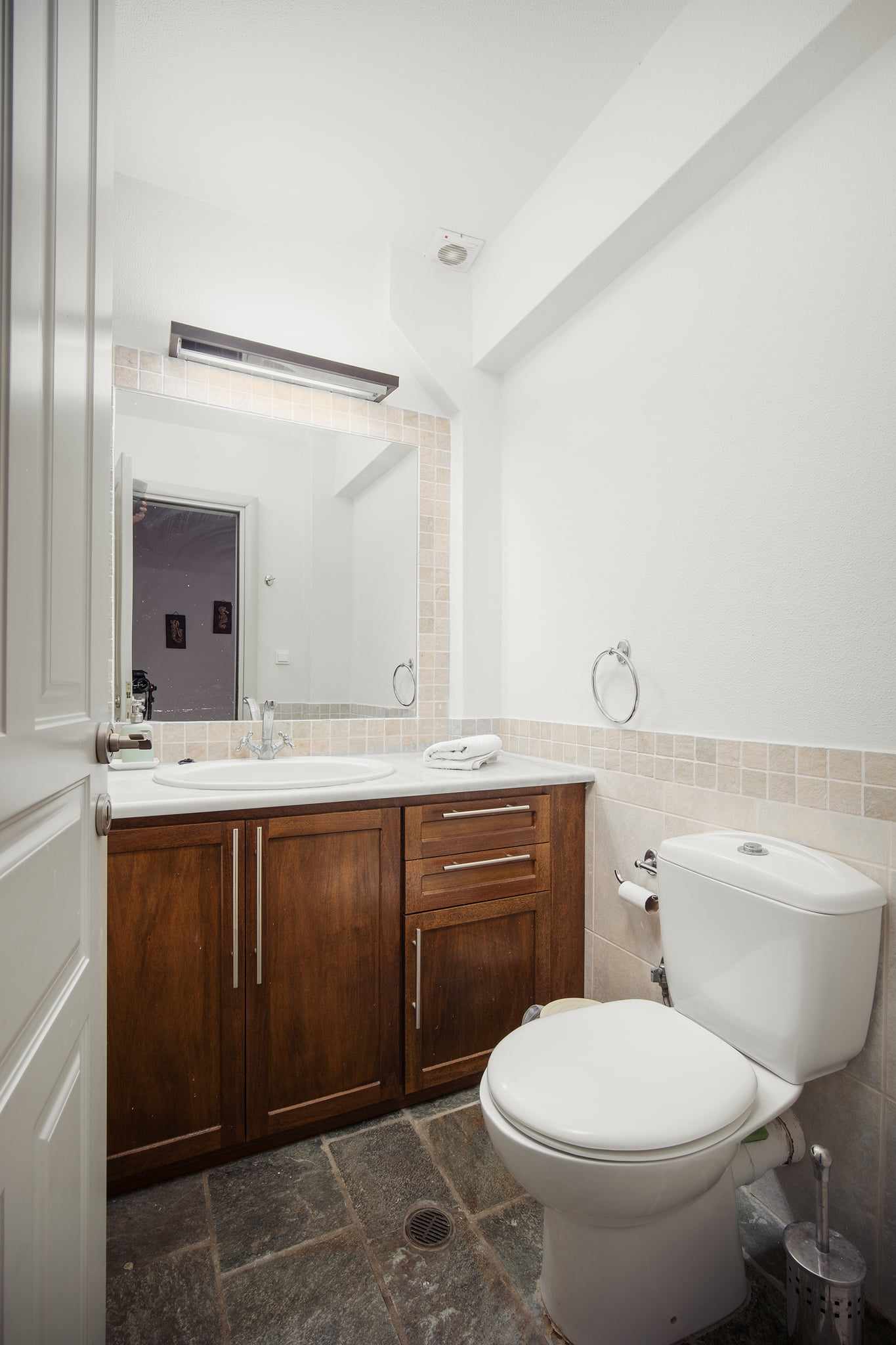 Amenities Single Room Image